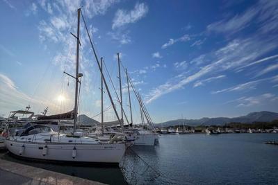 Beneteau 381